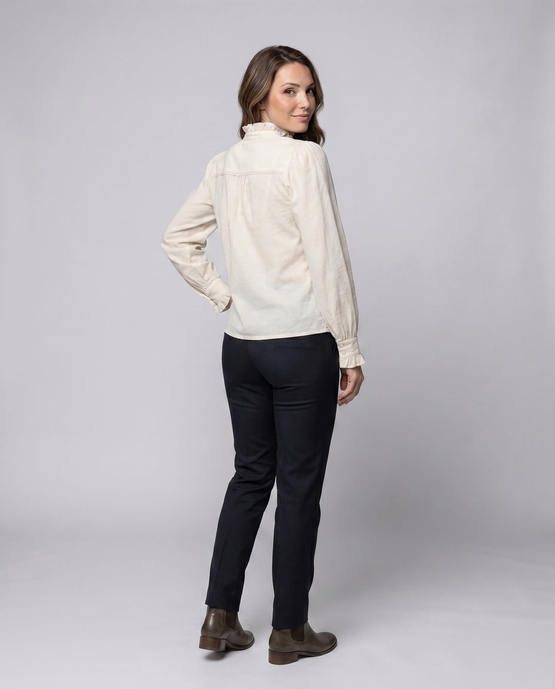 Product 15627223040330 - back_view