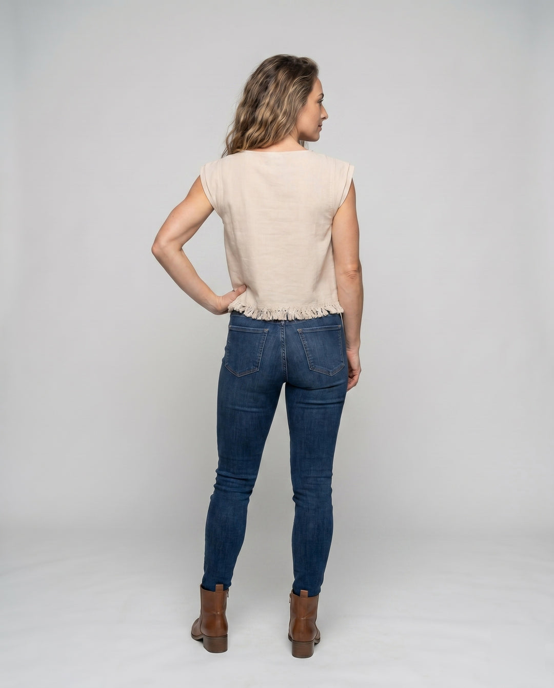 Product 15627231297866 - back_view