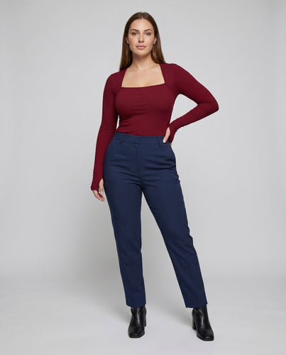 Damen langärmliges Oberteil mit schmalem Schnitt und elegantem Ausschnitt