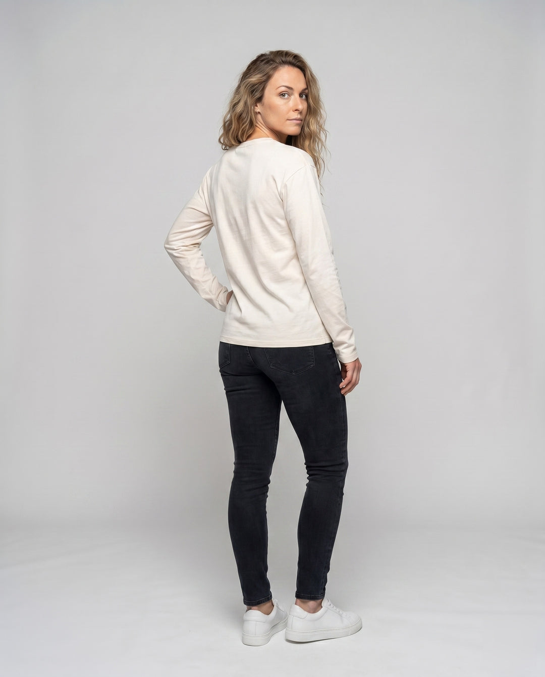 Product 15627237917002 - back_view