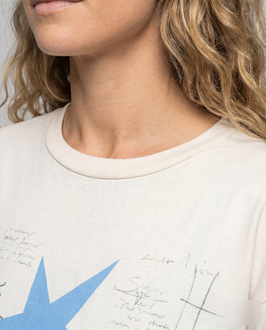 Product 15627237917002 - close_up_detail
