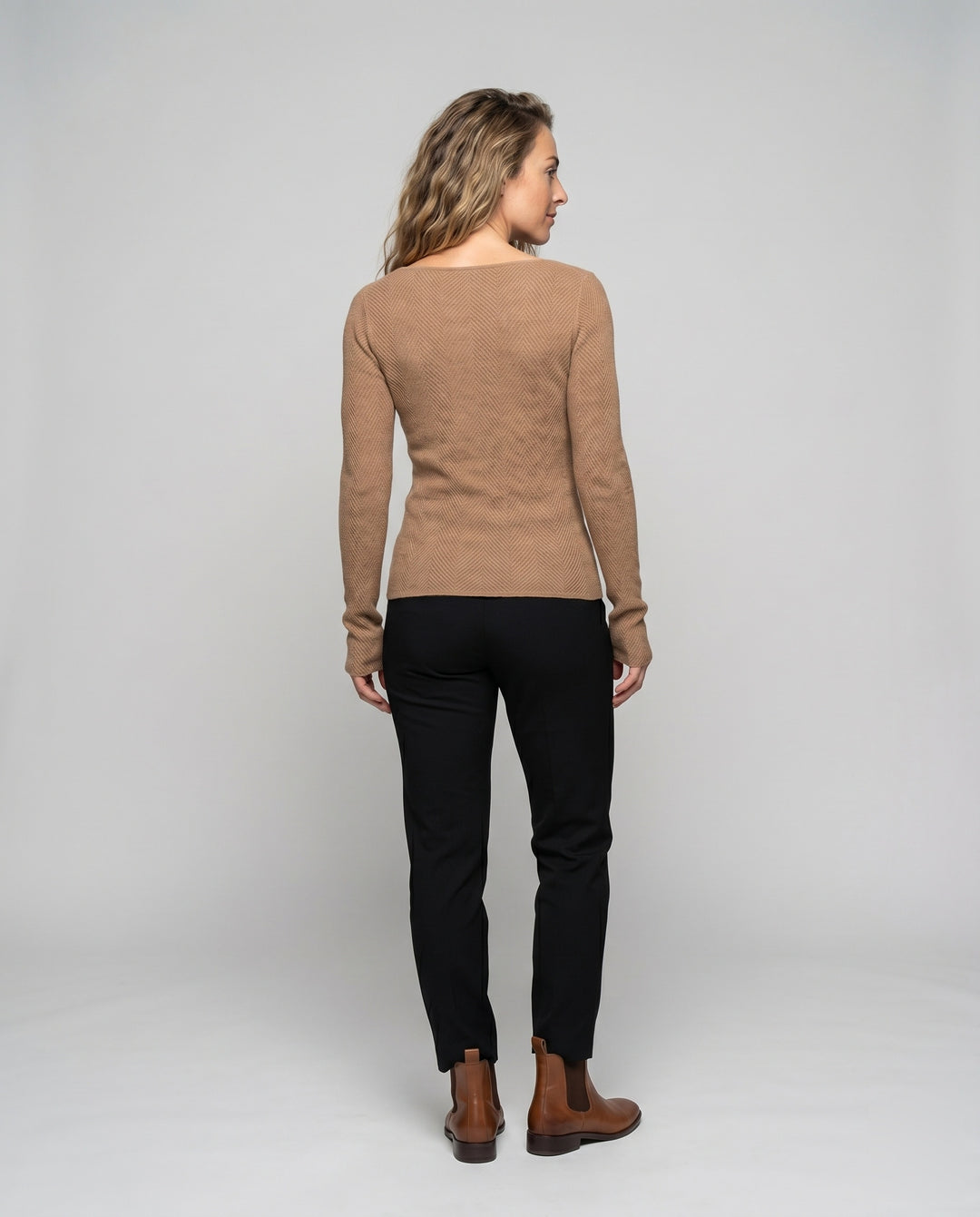 Product 15627238080842 - back_view