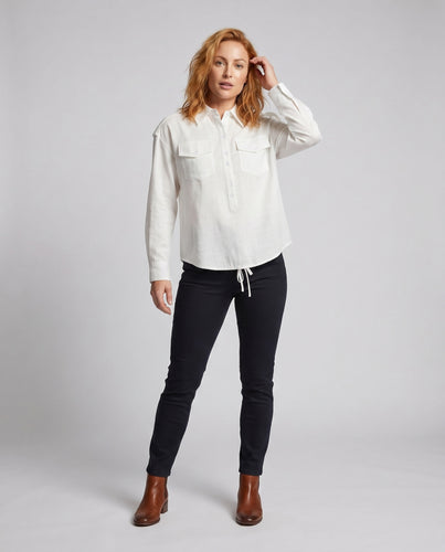 Damen lässige Oversized-Bluse mit praktischen Taschen und elegantem Schnitt