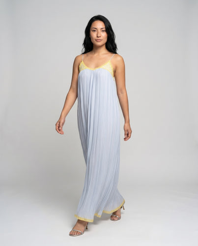 Damen Maxikleid mit raffiniertem Rüschenabschluss und zartem Trägerdesign