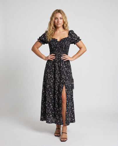 Damen Maxikleid mit Rüschendetails, schlanker Silhouette und elegantem Schlitz