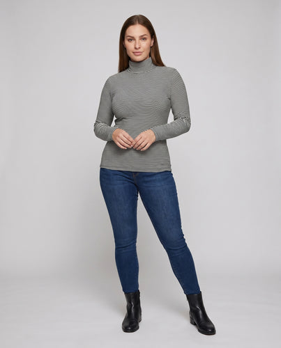 Damen Rollkragenpullover mit feinem Streifenmuster