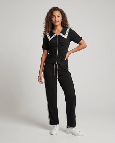 Damen Sportanzug mit kontrastierenden Details und lässigem Schnitt