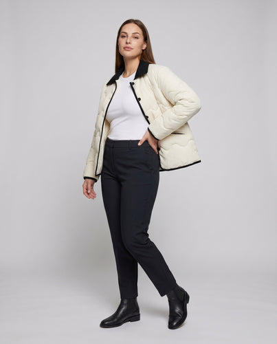 Damen Steppjacke mit breitem Kragen und elegantem Design