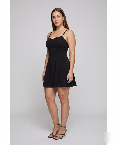 Damen Trägerkleid mit figurbetonendem Schnitt und schwingendem Rock