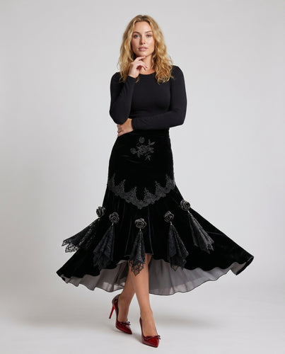 Damen Eleganter Midirock mit floralen Spitzenakzenten und fransigen Details