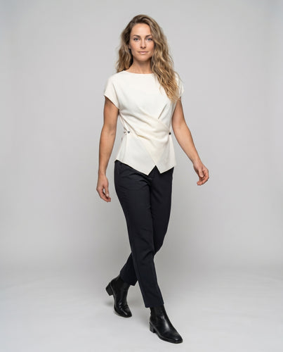 Damen Elegantes Wickeltop mit asymmetrischem Schnitt und Knopfdetails