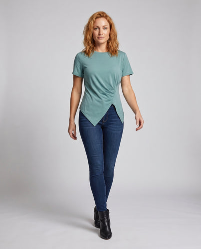 Damen asymmetrisches T-Shirt mit figurbetonter Silhouette