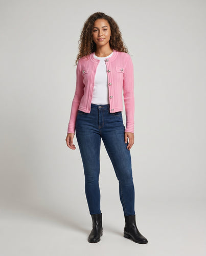 Damen elegante Strickjacke mit Knopfdetail und modernen Taschen