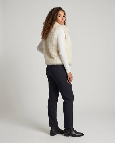 Damen Elegante Teddy-Weste mit edler Textur und praktischen Taschen