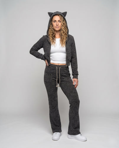 Damen Freizeit-Set mit lässiger Kapuzenjacke und weitem Hose