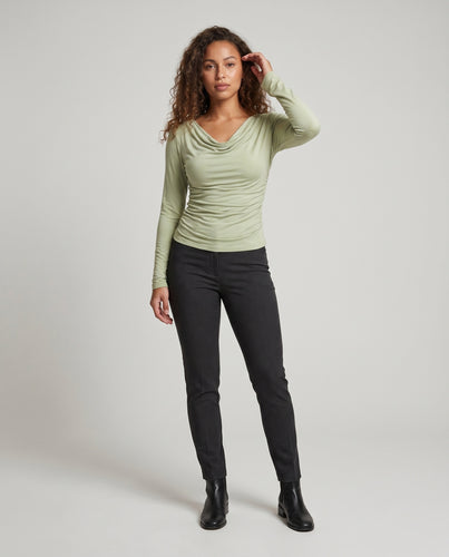 Damen Langarmshirt mit geschmackvollem Wickeldesign und femininer Silhouette