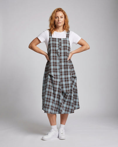 Damen lässiges Karo-Latzkleid mit tiefem Ausschnitt und lockerer Silhouette