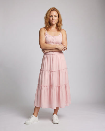 Damen Maxikleid mit fließendem Stoff und zarten Rüschendetails
