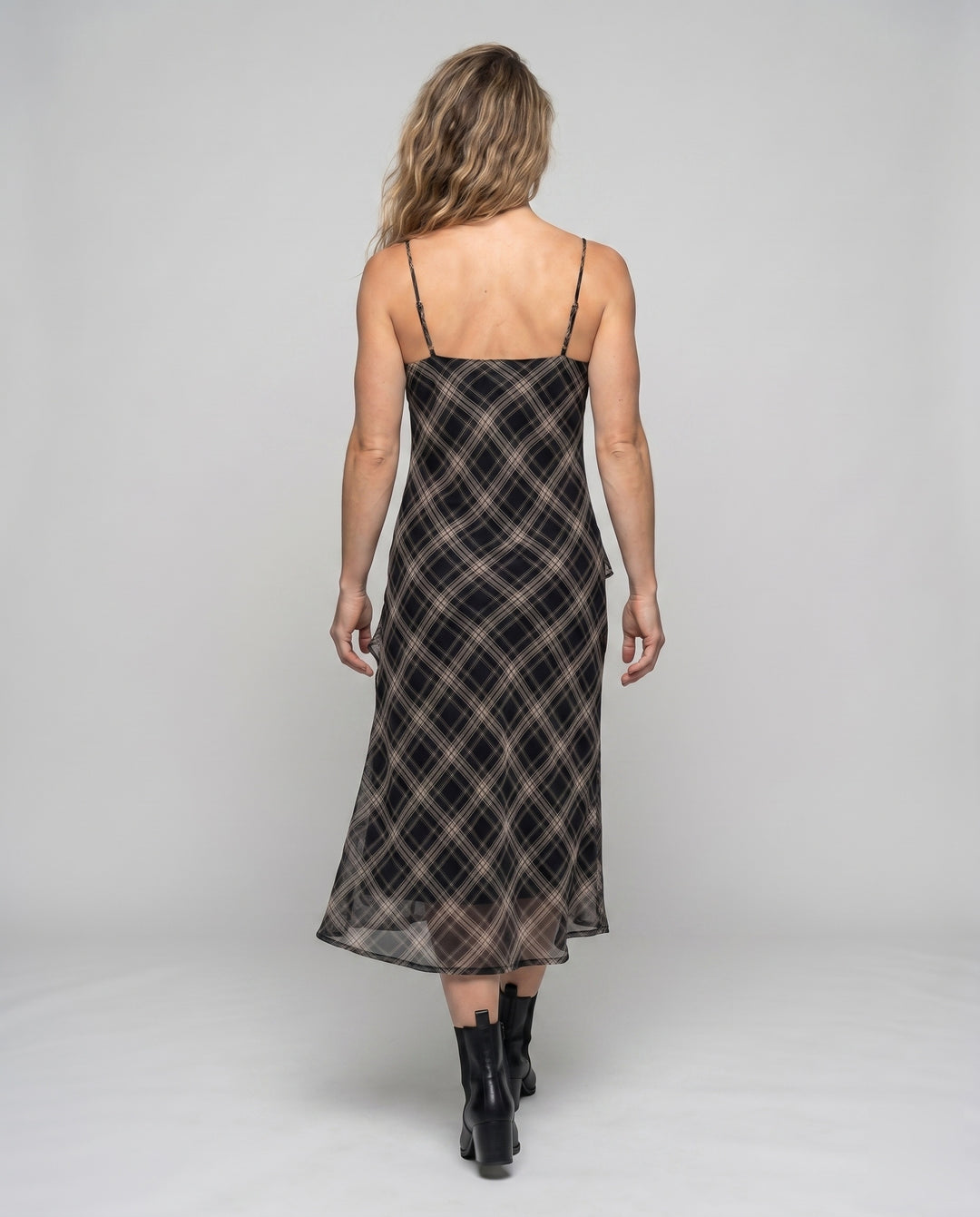 Product 15633289478474 - back_view