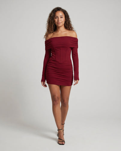 Damen Off-Shoulder Minikleid mit figurbetonendem Design und eleganten Rüschendetails