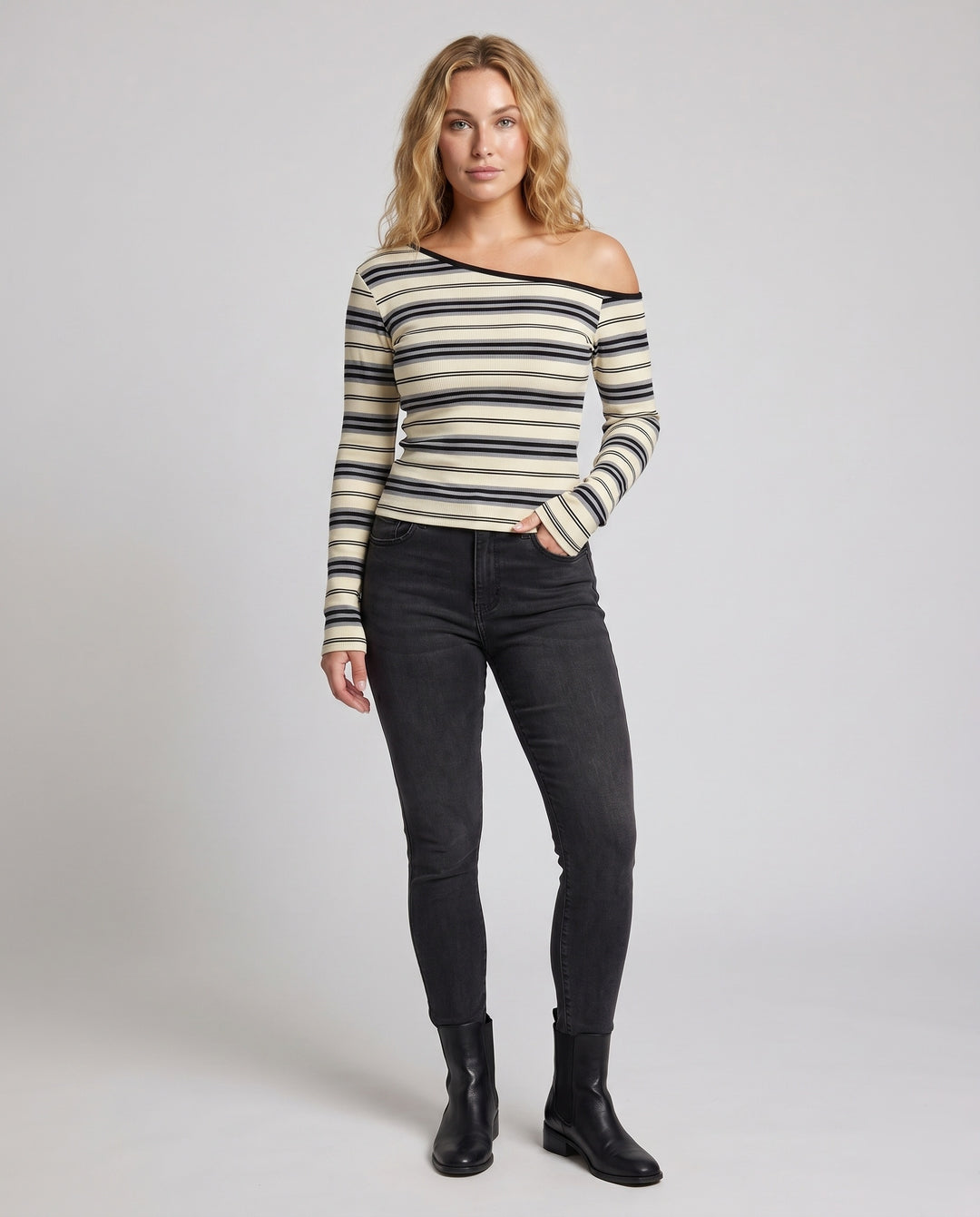 Product 15634861261130 - full_body_front
