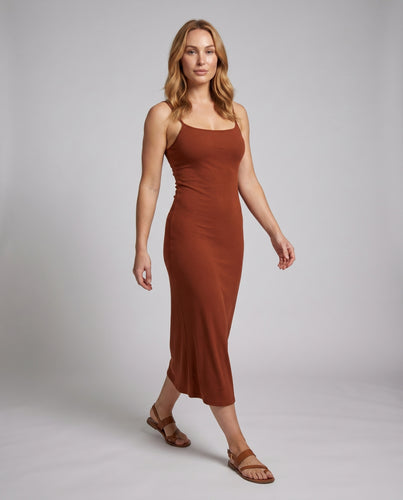 Damen Raffiniertes Maxikleid mit schulterfreiem Design und elegantem Saum