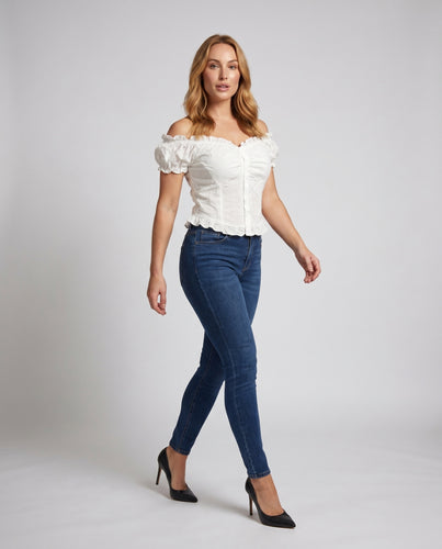 Damen Spitzenoberteil mit eleganten Puffärmeln und romantischen Details