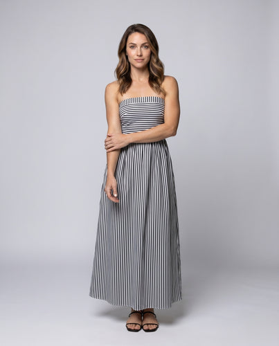 Damen Strandmaxikleid mit schulterfreiem Design und feinen Streifen
