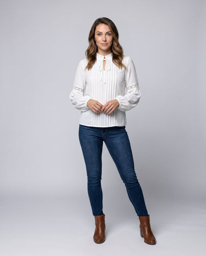Damen Bluse mit feinen Rüschendetails und plissiertem Design