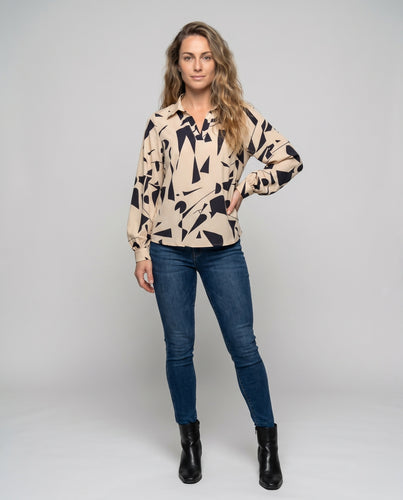 Damen Bluse mit modernem grafischem Muster und elastischen Ärmeln