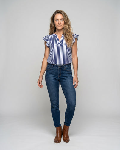 Damen Bluse mit modischem Streifenmuster und Rüschendetails