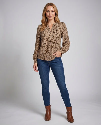 Damen Bluse mit zeitlosem Punktmuster und modischem V-Ausschnitt