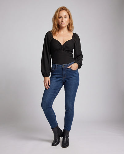 Damen Body mit eleganter Schößchen-Optik und voluminösen Ärmeln