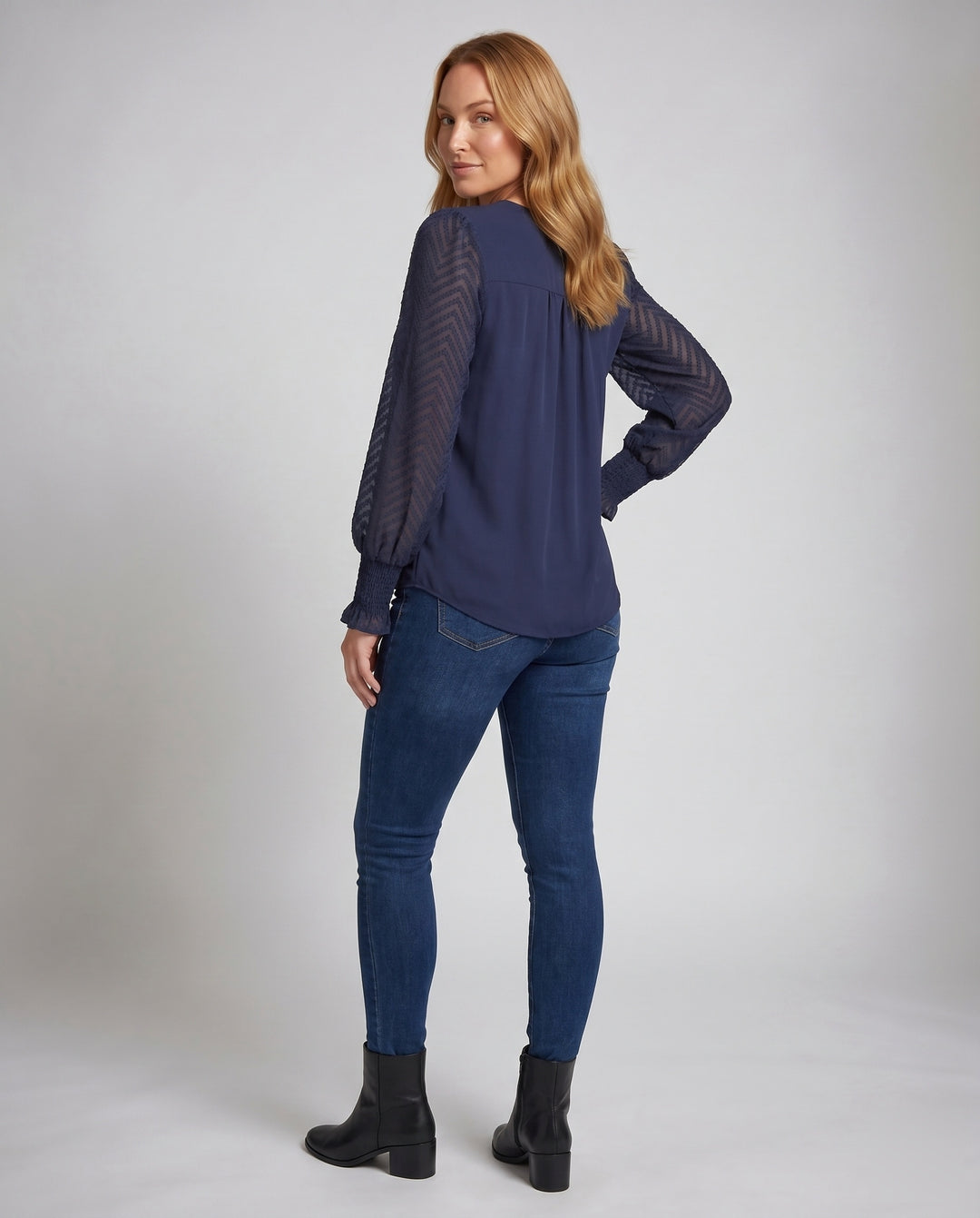Product 15634919227722 - back_view