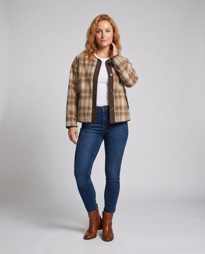 Damen flauschige Karojacke mit Knopfdetails und praktischen Taschen