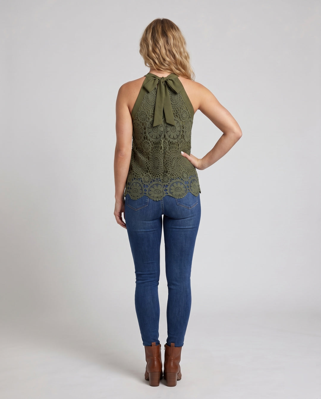 Product 15634923880778 - back_view