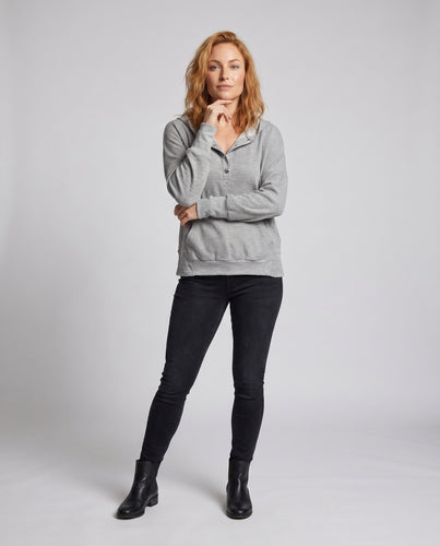 Damen Kapuzenpullover mit eleganter Knopfblende von