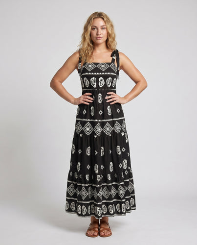 Damen Maxikleid mit verführerischem Cut-Out und auffälligem Muster