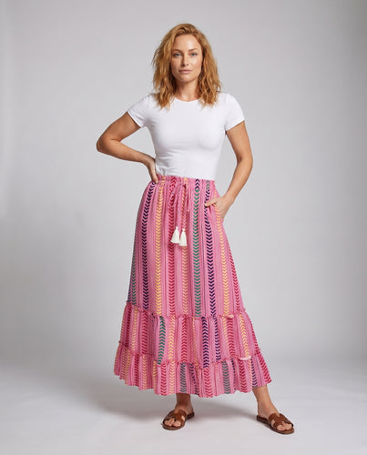 Damen Maxirock mit farbenfrohem Boho-Muster und verspielten Volants