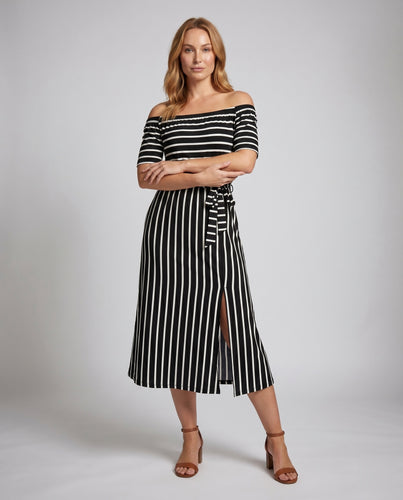Damen Midikleid mit schulterfreiem Design und gestreiften Mustern