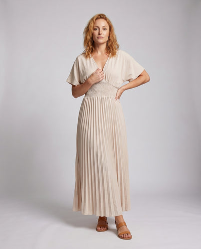 Damen Plissee Maxikleid mit V-Ausschnitt und Taillengürtel