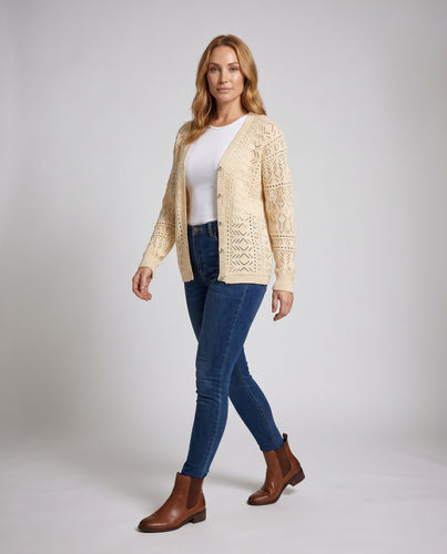 Damen Strickjacke mit dekorativem Lochmuster und knöpfbarem Ausschnitt