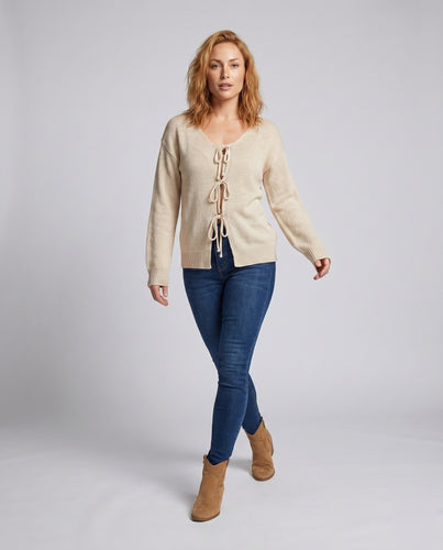 Damen Strickpullover mit verspielten Kordelzügen und lässigem Schnitt