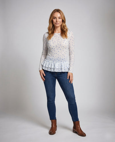 Damen Bluse mit frischem Blumendruck und verspieltem Rüschensaum