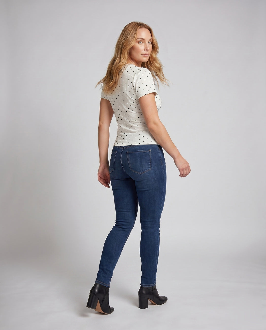 Product 15636489765194 - back_view