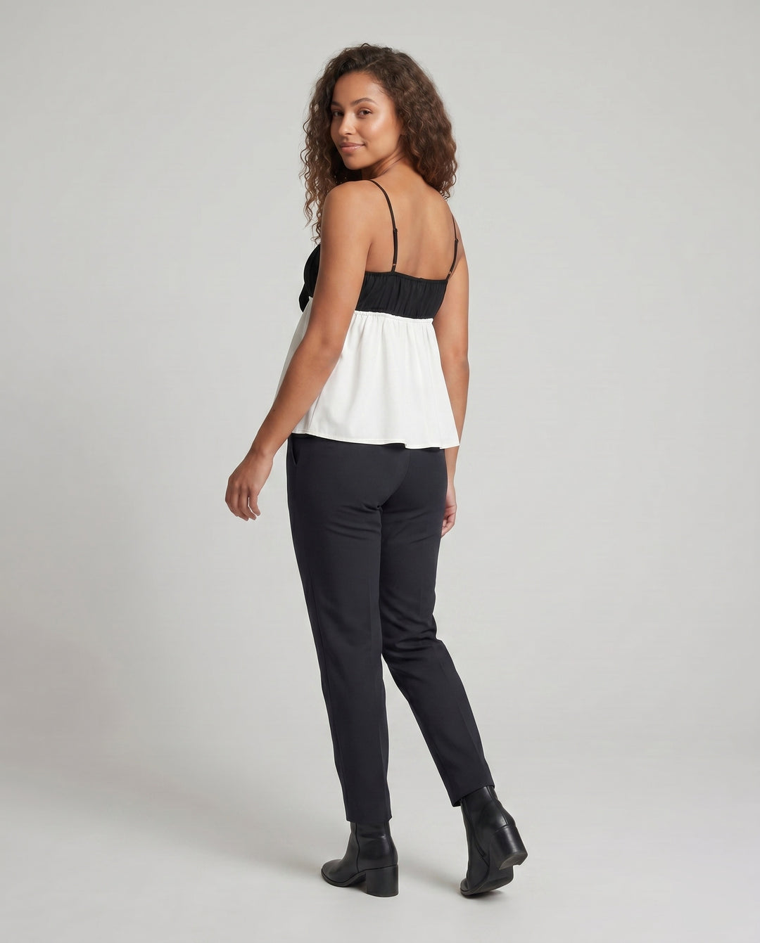 Product 15636494123338 - back_view