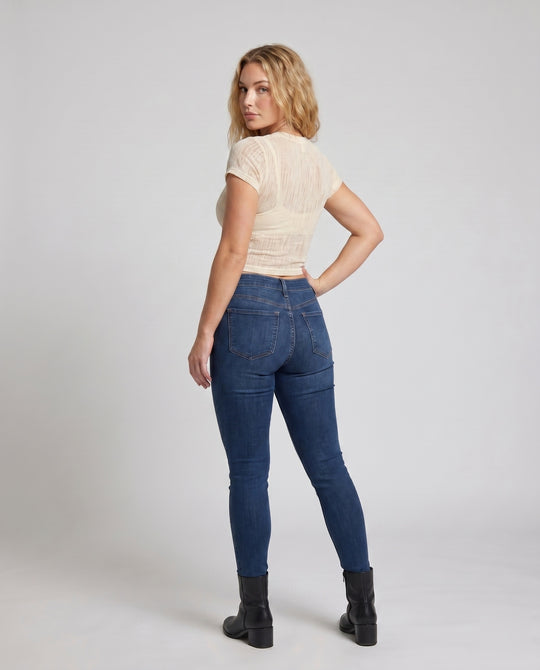 Product 15636496777546 - back_view