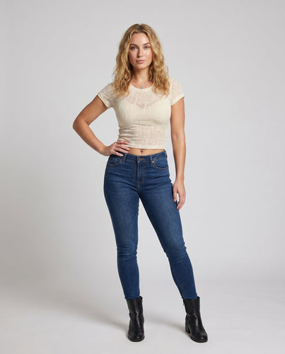 Damen Crop-Top mit strukturiertem Design und lässiger Passform
