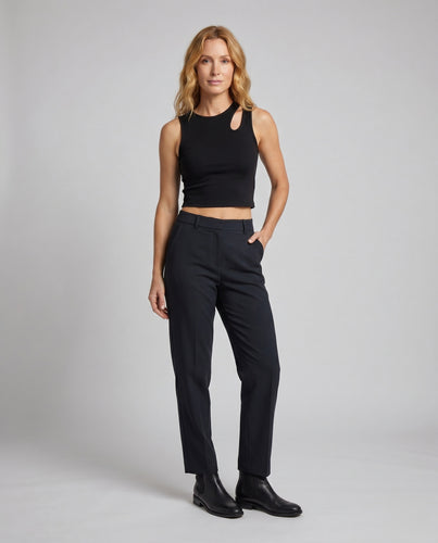 Damen cropped Top mit experimentellem Schnitt