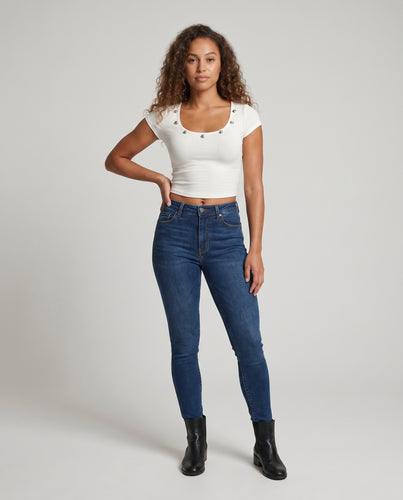 Damen körperbetontes Kurzarmshirt mit modischem Detail